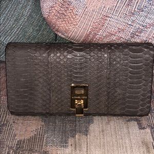 Michael Kors Miranda Wallet